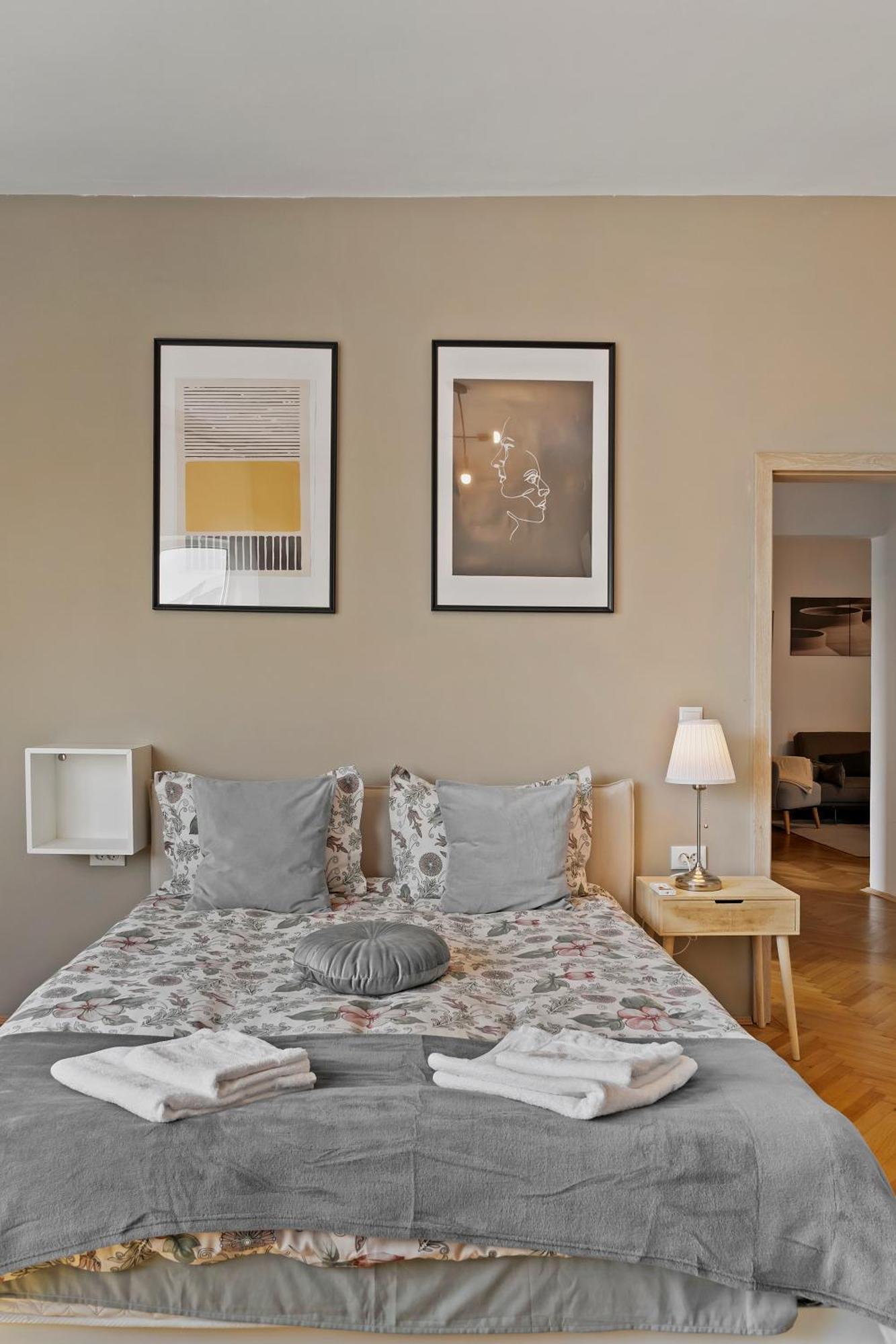 Ultracentral Dreamland Apartment 3 Bdrm Bucharest Luaran gambar